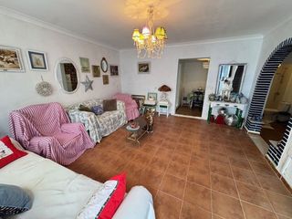 Casa  Distrito puerto de garrucha. Encantadora casa de pueblo con patio privado y piscina en el cen