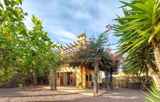 House  Plaza sector al-2. Exclusiva villa independiente en desert springs golf resort