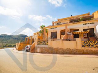 Pis  Calle mar tirreno, 105. Magnífico apartamento con gran terraza en urbanización con pisci