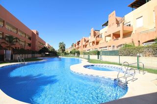 Piso  Calle islas canarias. Luminoso apartamento de 2 dormitorios con terraza, garaje, trast