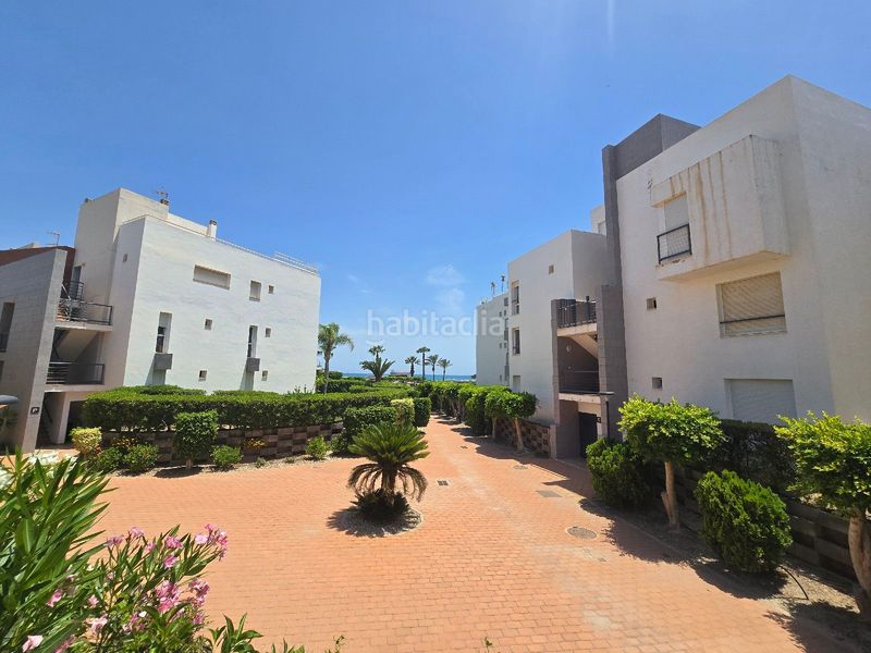 Foto dd3984c4-3c4d-4088-9e55-dd4a098f595d. Pis a calle delfin a El Playazo Vera