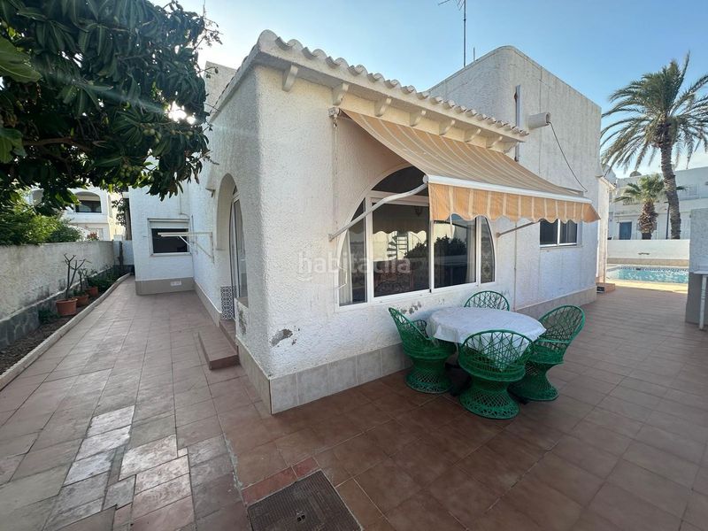Foto d02267a2-5e95-4e75-9a1d-b8ff483d587a. Casa amb aparcament piscina a El Palmeral Mojácar
