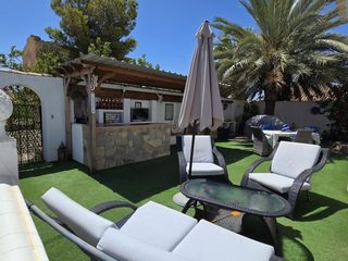 Chalet  Levante, almería. Encantadora villa con casita independiente, piscina y cocina ext