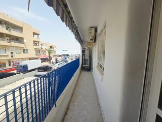 Pis  Paseo del malecon. Piso en venta en primera línea de playa en garrucha con terraza