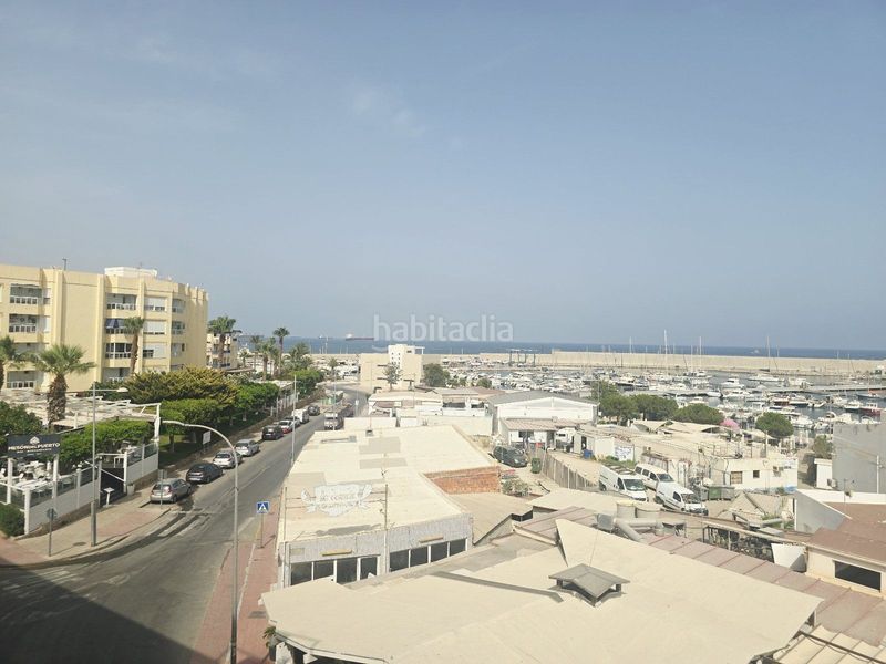 Foto a1d93f8e-890b-475c-8e48-ead6c266a215. Pis a malecon a puerto de Garrucha Garrucha