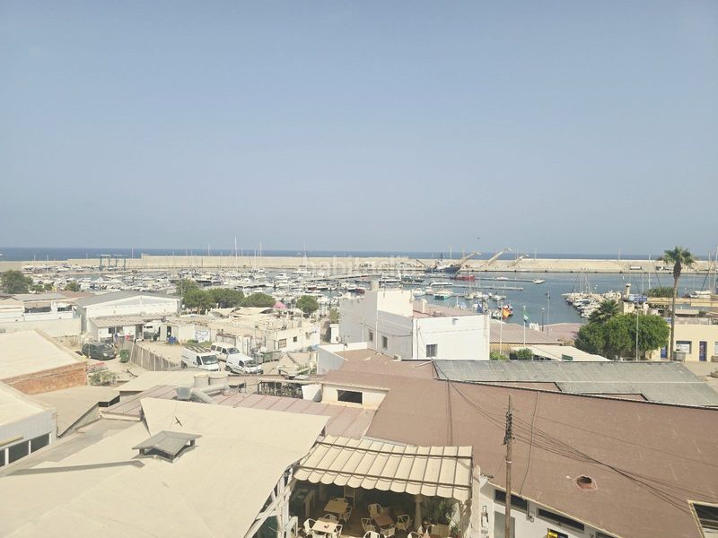 Foto cd0f6ee7-bbd7-4583-8474-99e0d207fd7c. Pis a malecon a puerto de Garrucha Garrucha