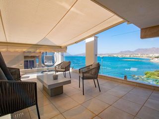 Flat  Calle el puntal. Espectacular apartamento en planta baja con gran terraza y vista