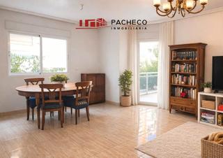 Appartement à Casco Antiguo. Piso céntrico con terraza privada de 130m² en calle armando muño