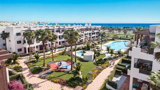 Apartament a San Juan de los Terreros. Nueva fase en mar de pulpí petunia