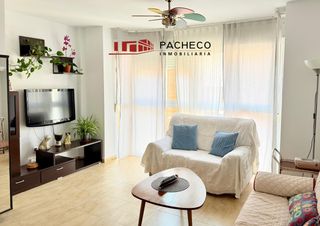Appartement  Calle floridablanca. Apartamento céntrico de 2 dormitorios