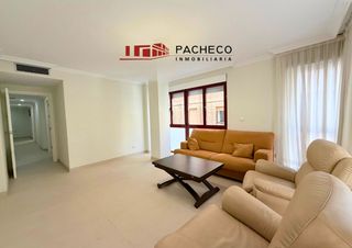 Appartement à Casco Antiguo. Piso reformado a 100m de la playa de la colonia