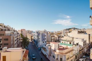 Pis  Calle alfonso ortega carmona 5. Venta piso en las delicias