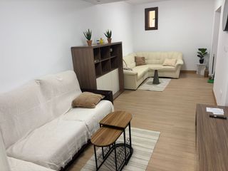 Miete Etagenwohnung in Los Collados-Los Geraneos. Alquiler de temporada en urb.los collados con dos dormitorio y d
