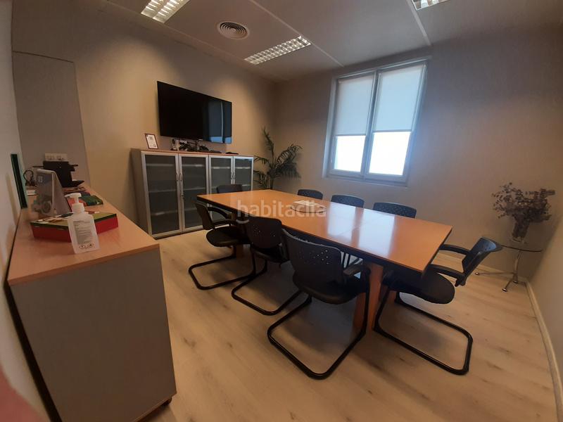 Foto d195eba7-f5d9-42a7-97e1-cf73bf034aba. Affitto ufficio in carrer de puigterrà de baix 5 in Manresa