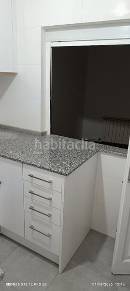 Foto 0d9c145f-ac4b-44d8-8ba3-a23d041a0fdc. Alquiler piso disponible piso de larga estancia, preferiblemente para estudiantes. en Manresa