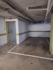 Lloguer Aparcament cotxe a Escodines. Plaça de pàrquing per  cotxe petit, mitja i gran