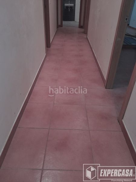 Foto b2cd2ebe-4e2e-4854-a40c-112979a32e4c. Rent business premise in Albal