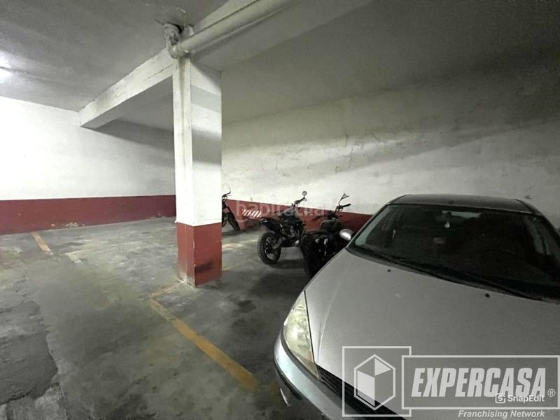 Foto ad7760cd-dd4a-4aa2-9a06-363da77973c2. Aparcament cotxe a calle san francisco de asis 6 a Mislata