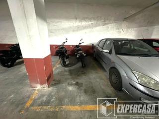 Aparcament cotxe a Calle san francisco de asis 6