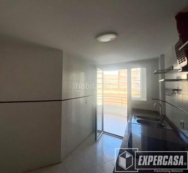 Foto 6994e468-e8fd-4f0c-854c-b5f8f9f30b55. Etagenwohnung mit parking pool in El Perellonet Valencia