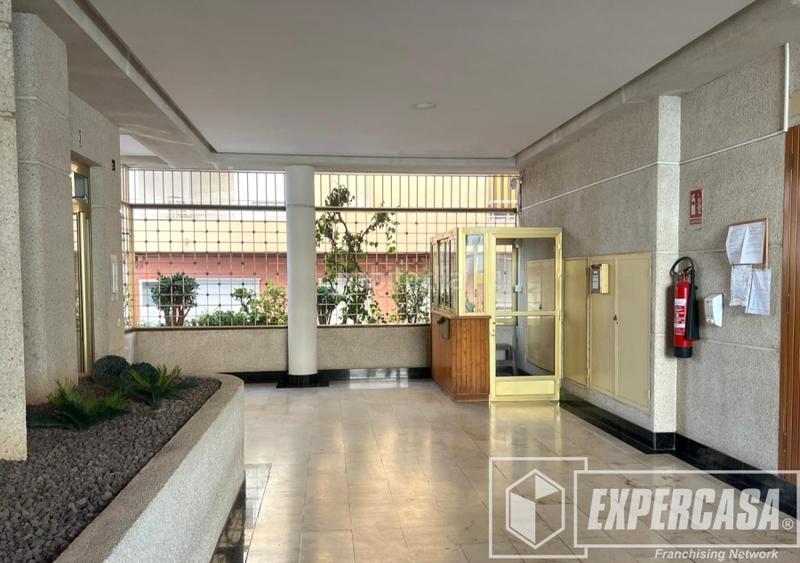 Foto 98e8b3d8-d027-47f9-931a-7be3b63a845f. Etagenwohnung mit parking pool in El Perellonet Valencia