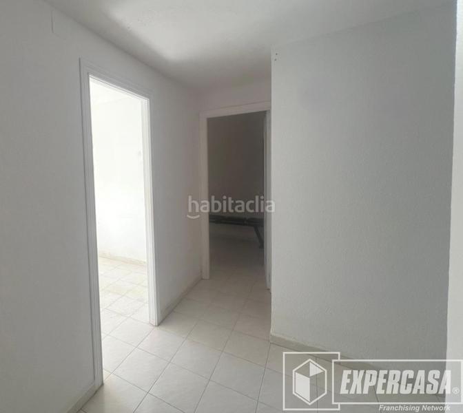 Foto df35913a-d8ba-4cf1-bc49-f6e0000249ac. Etagenwohnung mit parking pool in El Perellonet Valencia