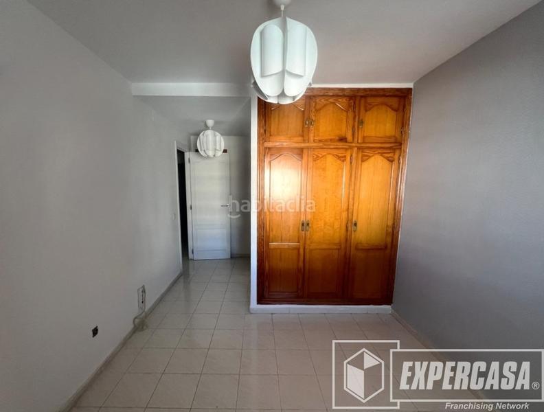 Foto df79674a-34b8-463b-9ca6-7044b0d70276. Etagenwohnung mit parking pool in El Perellonet Valencia