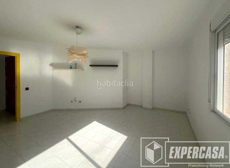 Foto 5bcd5e56-e5cc-41b3-b5e0-75b8b90ecd1d. Flat with parking pool in El Perellonet Valencia