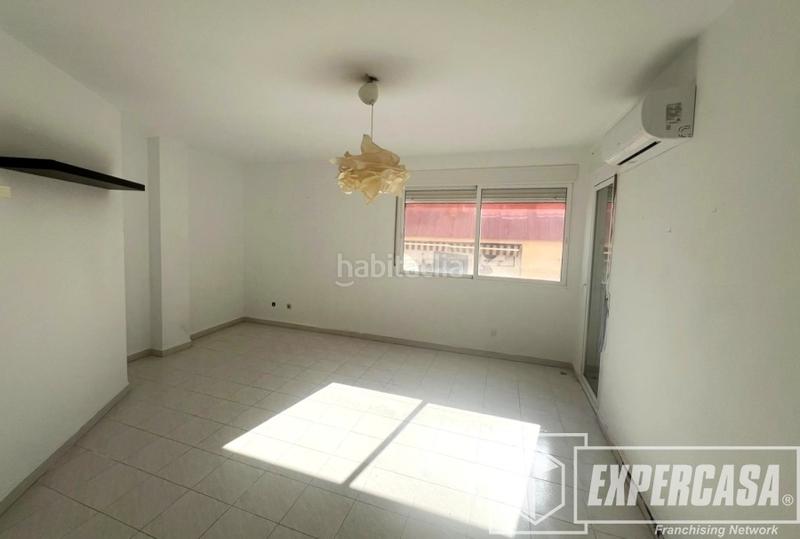 Foto f43b9053-2c7b-4c07-adc1-c6d7a4c59089. Piso en El Perellonet Valencia