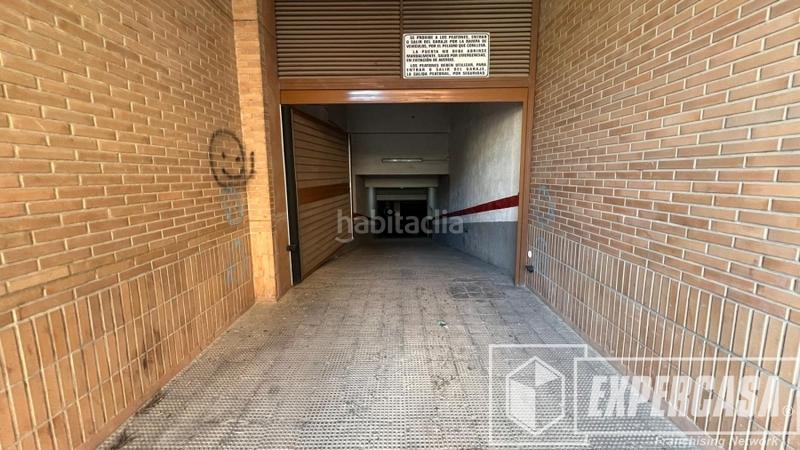 Foto 095c9b99-9e4c-4cb5-8909-6343952c3c50. Parking voiture dans calle san vicente martir 377 dans Valencia