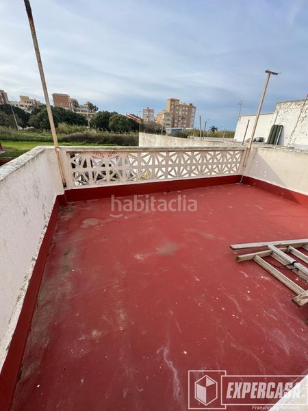 Foto 990bb2f8-ed54-4194-a952-c3f5bd6f09d0. Xalet a Les Palmeres Sueca