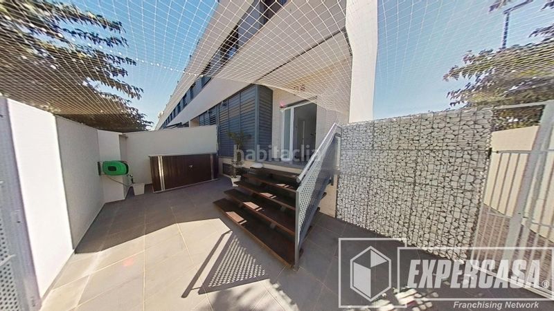 Foto 545d3e59-93c6-4183-9fb8-ae17e2fb6b1f. Casa amb aparcament a Platja de la Pobla de Farnals Pobla de Farnals (la)
