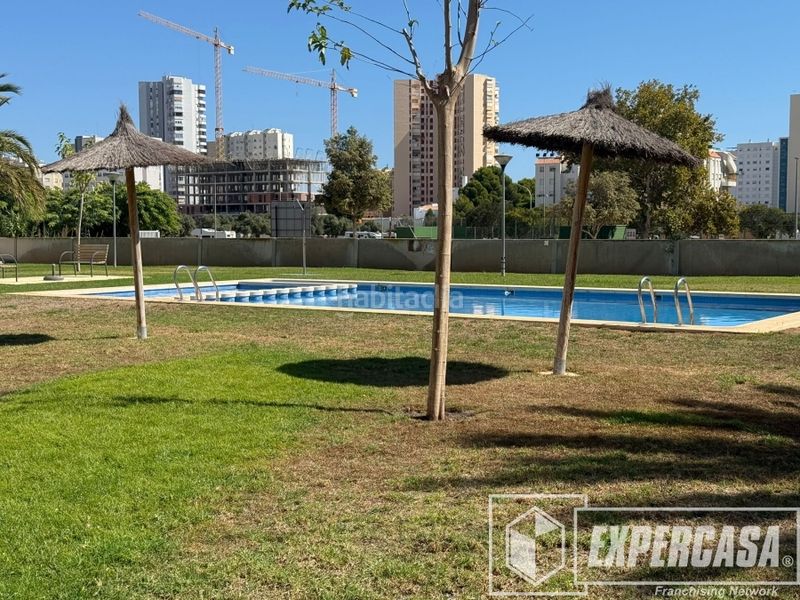 Foto 8f06017f-e3d0-4912-9584-937d87c07cd1. Casa amb aparcament a Platja de la Pobla de Farnals Pobla de Farnals (la)