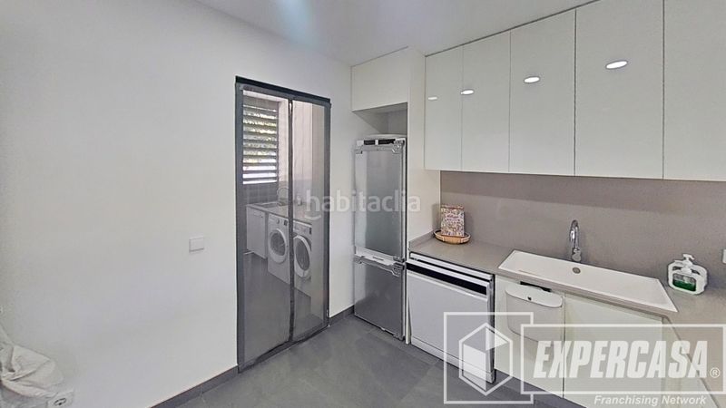 Foto bdba07c9-a1ca-465c-9e74-6876a96480e3. Casa amb aparcament a Platja de la Pobla de Farnals Pobla de Farnals (la)