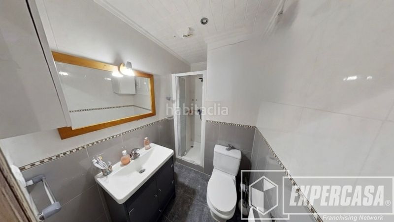 Foto ef6133c2-d307-45f2-81b7-e765af583570. Pis a Benimàmet Valencia