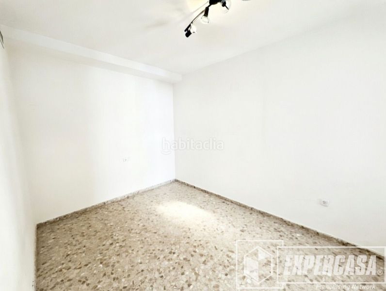 Foto 42ff7b28-aece-4b7e-8244-2b48eaae7d86. Pis amb aparcament a Benimàmet Valencia