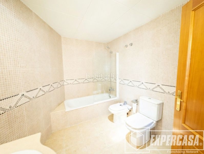 Foto 7a1458e3-2e6d-44cb-a48e-9cc1889b4d01. Pis amb aparcament a Benimàmet Valencia