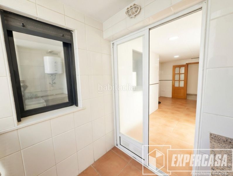 Foto 8f959e57-66eb-43ad-a01f-f0f8a169fe26. Pis amb aparcament a Benimàmet Valencia