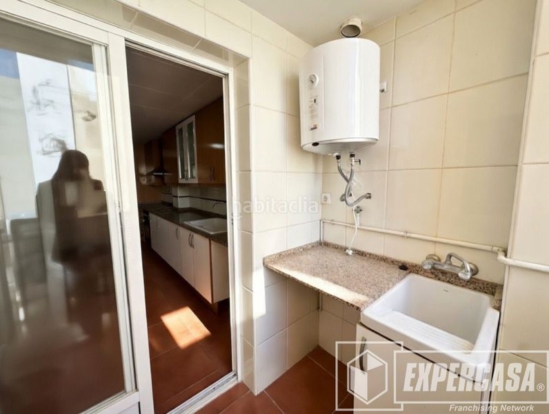 Foto 96ba34e3-b719-4264-b68e-85ea73d27c64. Pis amb aparcament a Benimàmet Valencia