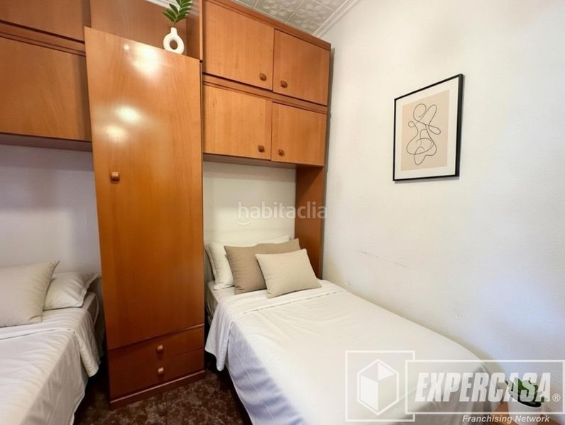 Foto 07fda3d3-d796-45e4-b8af-494d3666cafd. Casa amb aparcament a Benimàmet Valencia