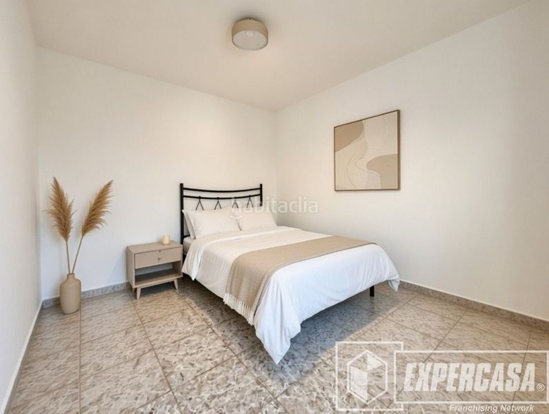 Foto 39f4d303-ecb5-4aaa-b8ae-e6b01beb1acb. Casa amb aparcament a Benimàmet Valencia