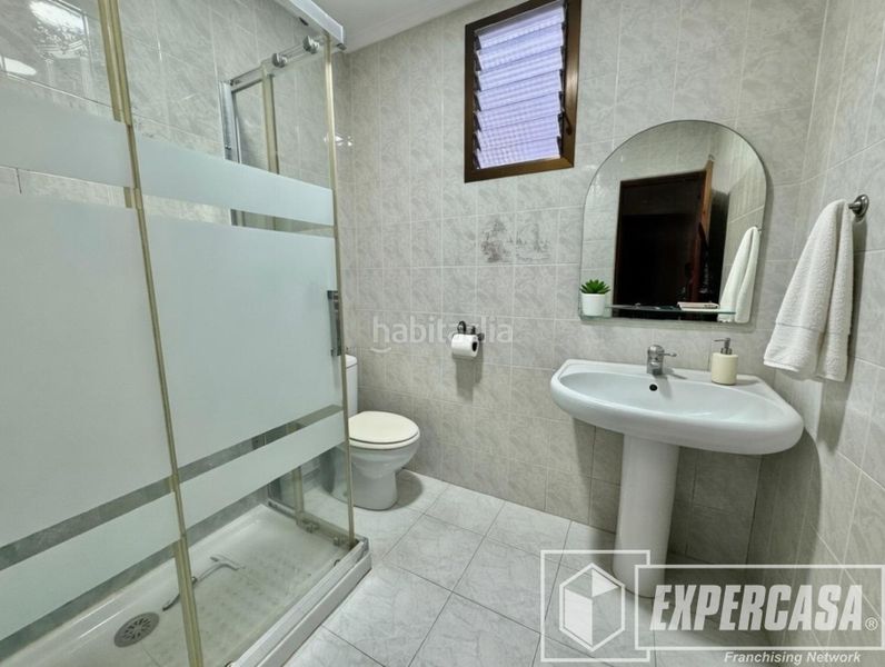 Foto 90571785-7e84-43f6-b125-775c9d247b79. Casa amb aparcament a Benimàmet Valencia