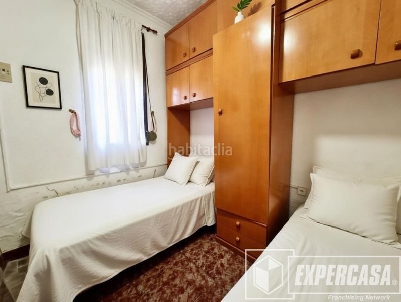 Foto b80c2490-81d7-48ab-88ea-29285624dab9. Casa amb aparcament a Benimàmet Valencia