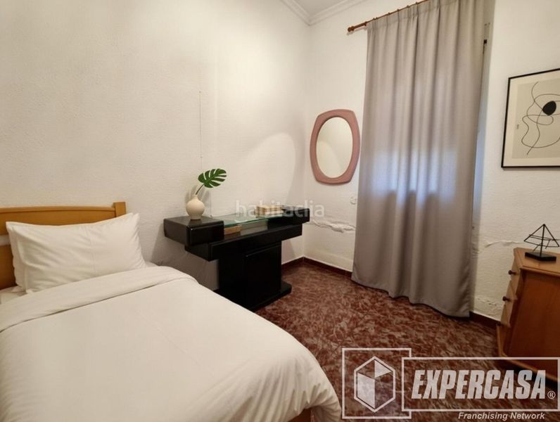 Foto c2460012-f1c4-4ef2-b59d-b220113afa87. Casa amb aparcament a Benimàmet Valencia