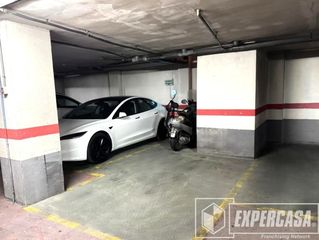 Autoparkplatz in La Llum