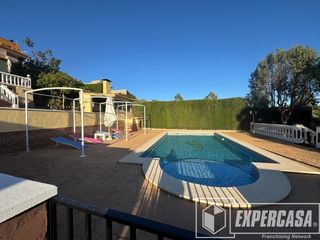 Chalet in Urbanización los lagos/alginet 1009