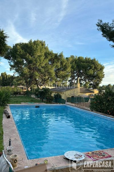 Foto 2c5f521d-e471-4f66-96a0-a4fbb62242ce. Chalet en Olocau