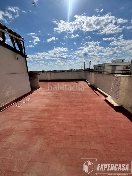 Foto 754f7ed4-c344-45be-8ade-7d0a2950da40. Pis a Beniparrell