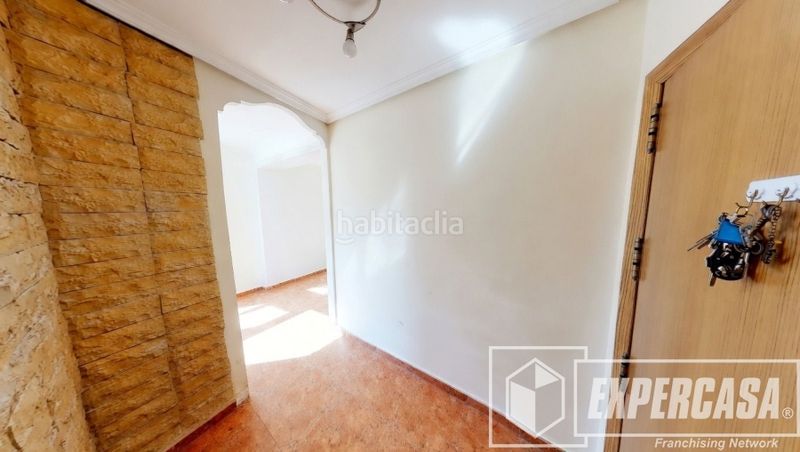 Foto 41043480-3446-4638-be3e-85e80f0e2aa1. Pis a Benimàmet Valencia