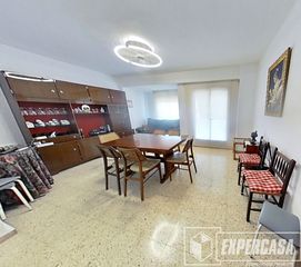 Flat  Calle ramón y cajal 36